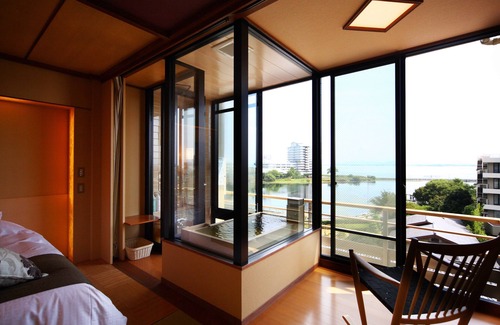 Otsu House | Biwako Ryokusuitei