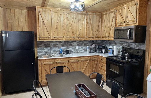 Porum Cabin | Bixby Cove Cabin #1 with boat dock access! Outdoor seating and firepit!