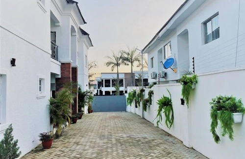 Kano Apartment | Bizzare Luxury Apartment