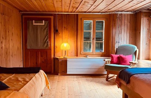 Reichenbach im Kandertal House | Blüemlisalp-Huus im Kiental