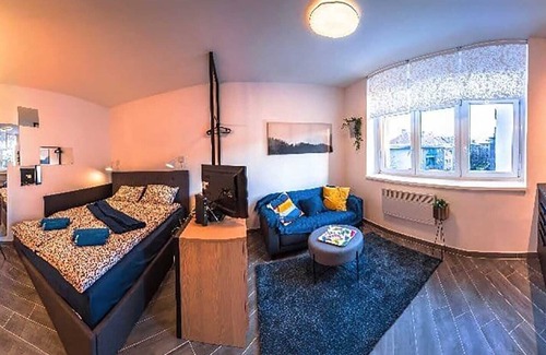 Zagreb Apartment | Black 49