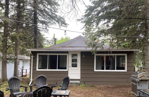 Wasagaming House | Black Bear Cabin - Clear Lake MB