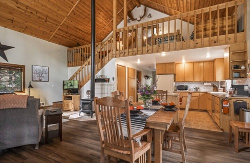 Ardenvoir House | Black Bear Cabin family cabin