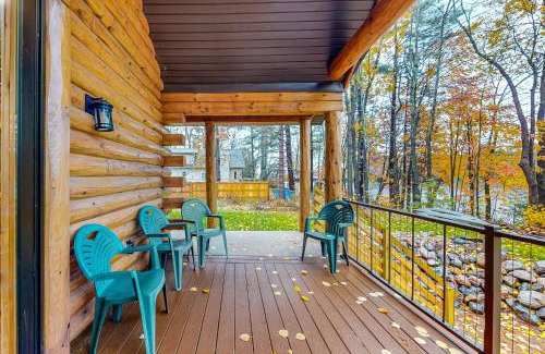 Tomahawk House | Black Bear Cabin