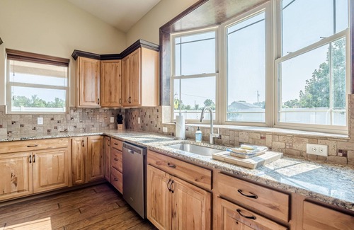 Fruita House | Black Bear IV: Spacious, Stylish & Dog-Friendly