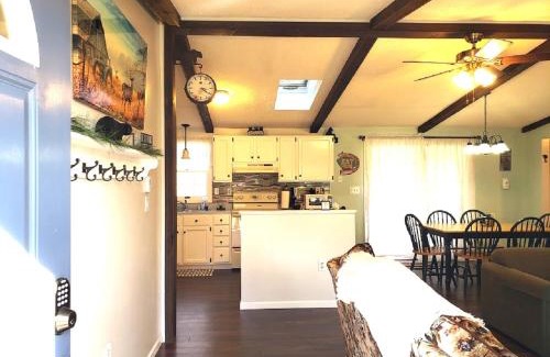 Stevens House | Black Bear Lodge @ Middle Creek