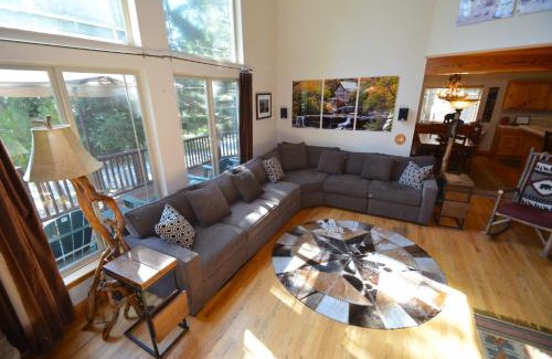 Bass Lake House | Black Bear Lodge Reduced Nightly Rate