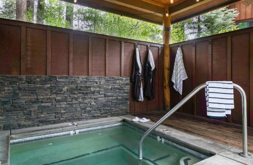 South Lake Tahoe Hotel | Black Bear Lodge