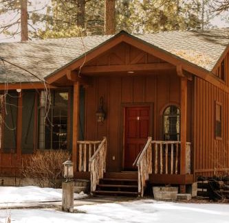 South Lake Tahoe Hotel | Black Bear Lodge