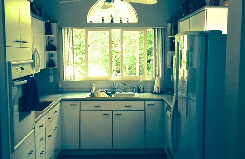 Black Mountain House | Black Bear Retreat for all seasons. Book Spring now and Save 10%.