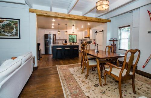 Bergton House | Black Bear Vista-3BR Fast Wi-Fi