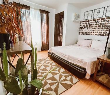 Marilao Apartment | Black & Bold - 1BR Condo 50mbpsWIFI near SM Marilao