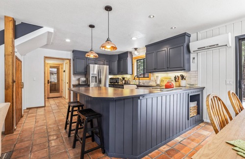 Black Butte Ranch House | Black Butte Ranch Rock Ridge 069