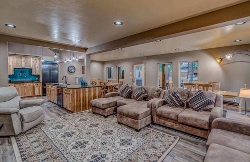 Black Butte Ranch House | Black Butte Ranch South Meadow 072