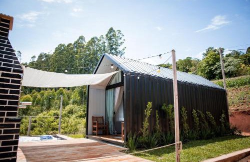Tres Coroas Ski Chalet | Black Cabana