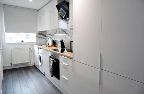 Johnstone Apartment | Black Cart House