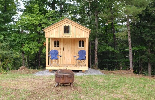 Fletcher Cabin | Black Creek's Maple Nature Escape