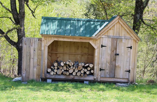 Fletcher Cabin | Black Creek's Maple Nature Escape