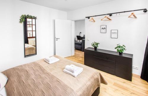 Magdeburg Apartment | Black Diamond Apartment I Zentrum I Parken I Küche I WLAN I