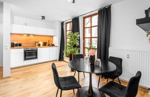 Magdeburg Apartment | Black Diamond Apartment I Zentrum I Parken I Küche I WLAN I