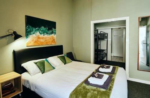 Collie Hotel | Black Diamond Lodge