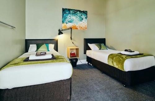 Collie Hotel | Black Diamond Lodge