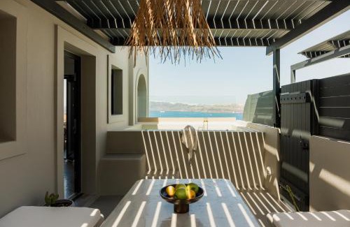 Akrotiri Bed & Breakfast | Black Diamond Suites