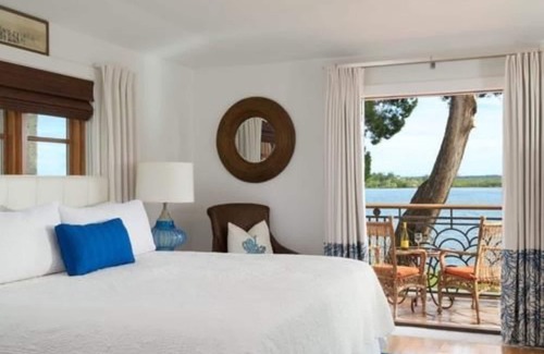 New Smyrna Beach Bed & Breakfast | Black Dolphin Inn