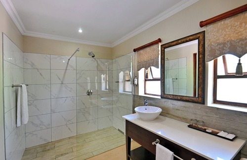 Greater Johannesburg Metropolitan Area House | Black Eagle Hotel & Spa