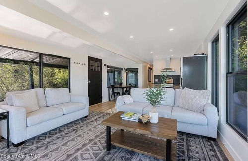 Coeur d'Alene House | Black Elk Lake House