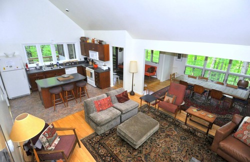 Berkeley Springs Cabin | Black Forest - 5 Bedroom Escape