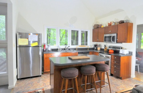 Berkeley Springs Cabin | Black Forest - 5 Bedroom Escape