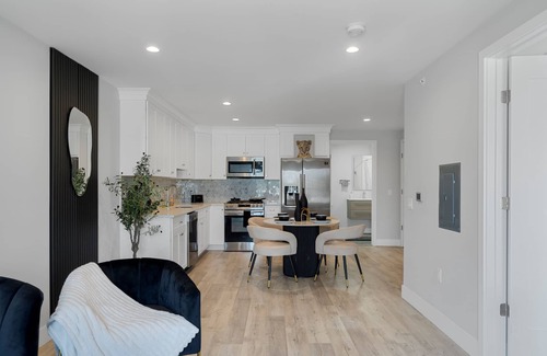 North Bergen Apartment | Black & Gold Elegance Near NYC, American Dream Mall