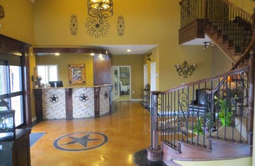 Sweet Home Hotel | Black Gold Inn
