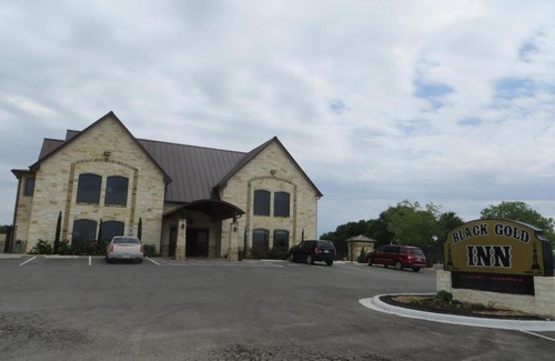 Sweet Home Hotel | Black Gold Inn