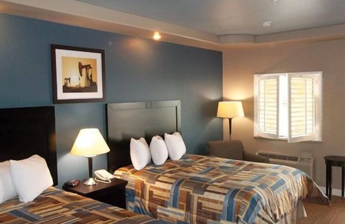 Sweet Home Hotel | Black Gold Inn