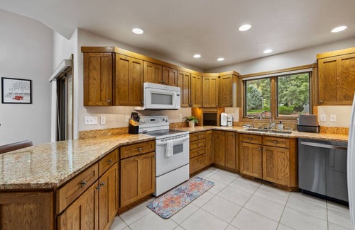 Rapid City House | Black Hills Executive Estate