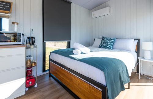 Waitoki House | Black Horse Cabin 1 by Tiny Away