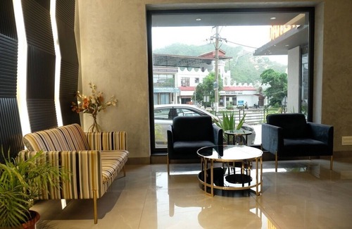 Kala Amb Resort | Black Mango Resort