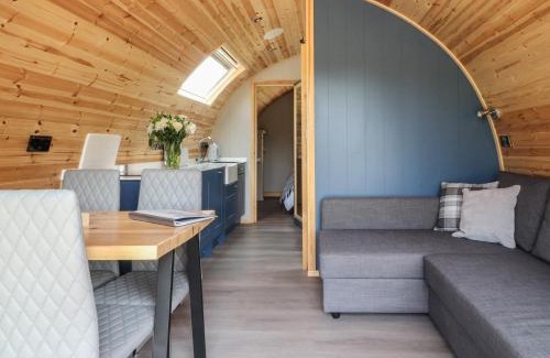 Fence House | Black Moss