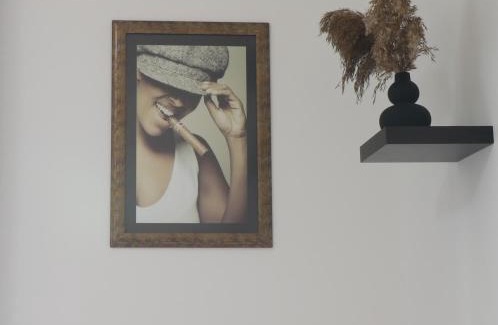 Szeged Apartment | Black or White