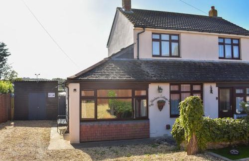 Lake House | Black Pan Holiday Cottage