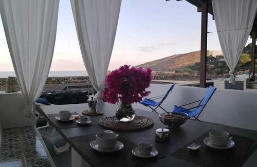 Pantelleria Apartment | Black Pearl The Dammusi of Scauri