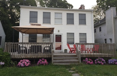 Niantic House | BLACK POINT Backwater Beauty