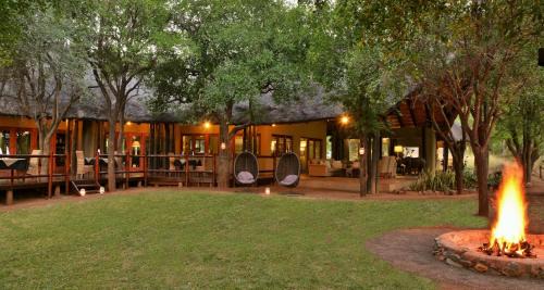 Matlhagame Cabin | Black Rhino Game Lodge