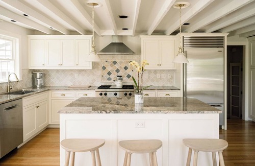 Cohasset House | Black Rock Beach Cohasset 5-Bedroom Home