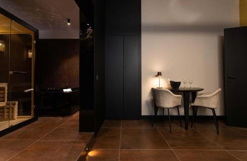 Carini House | Black Room Suite and SPA