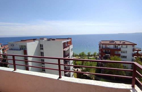 Sveti Vlas Apartment | Black Sea view spacious 2 bedroom apartment in Sveti Vlas Fort Noks WiFi, AC, TV