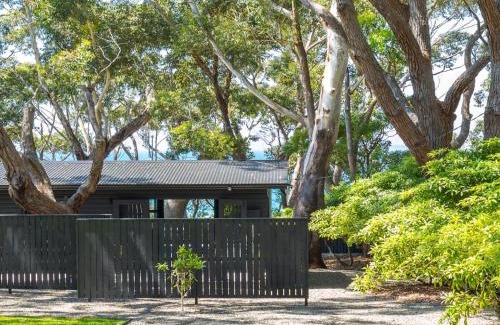 Hyams Beach House | Black Shack on Hyams Beach