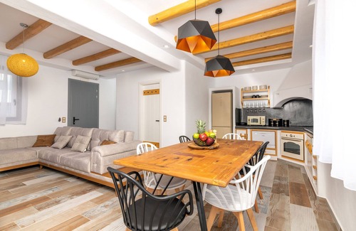 Glinado Villa | Black Villa - Naxian Sunset Villas complex - Private Pool